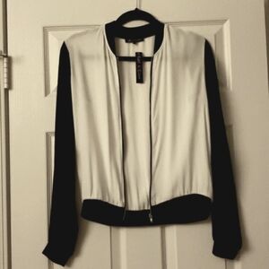 NWT Violet & Claire Light Jacket Size Small